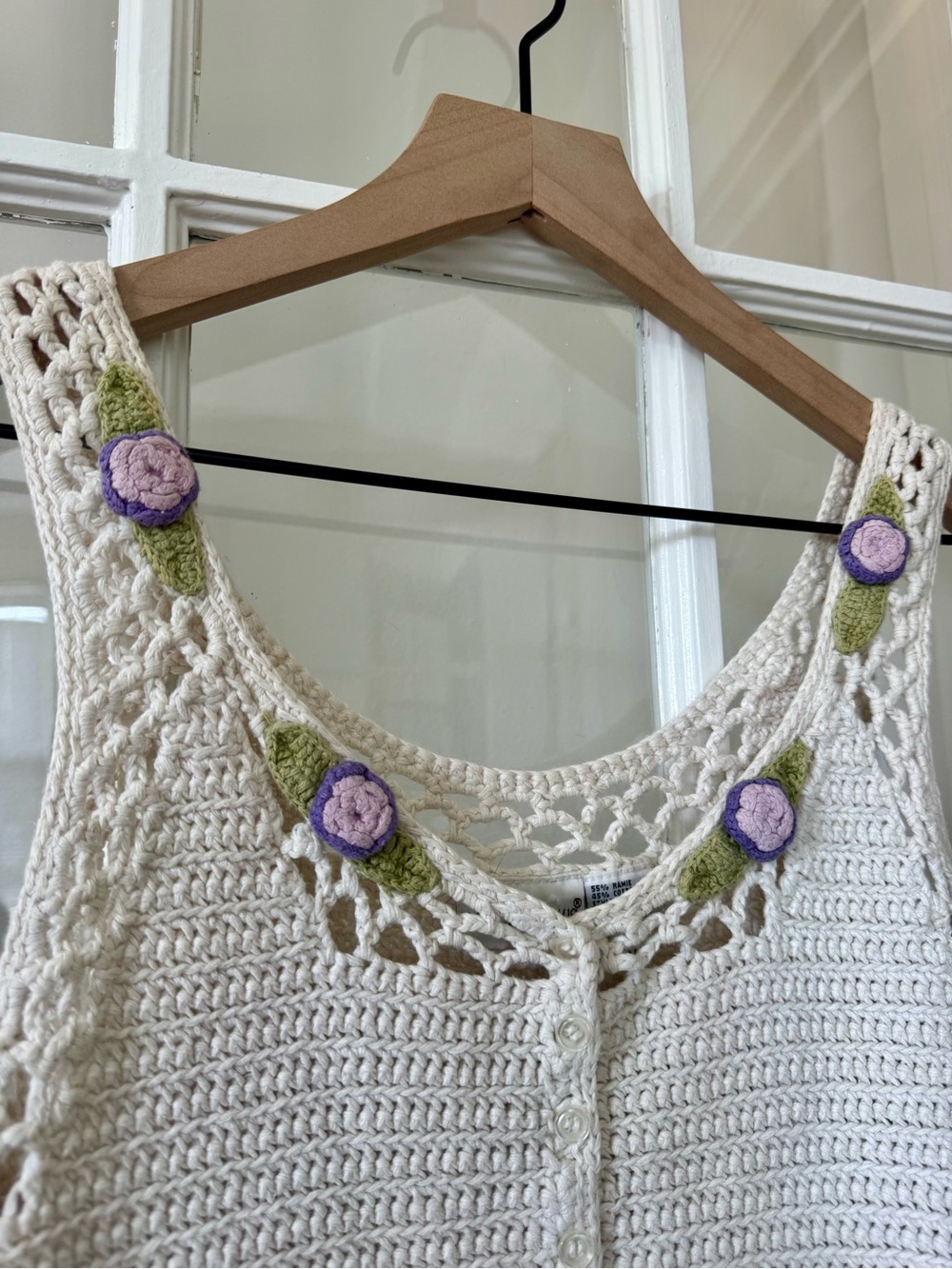 Newport News Vintage Cream Crochet Tank Top with Purple Flowers Summer Cottage - Picture 2 of 8